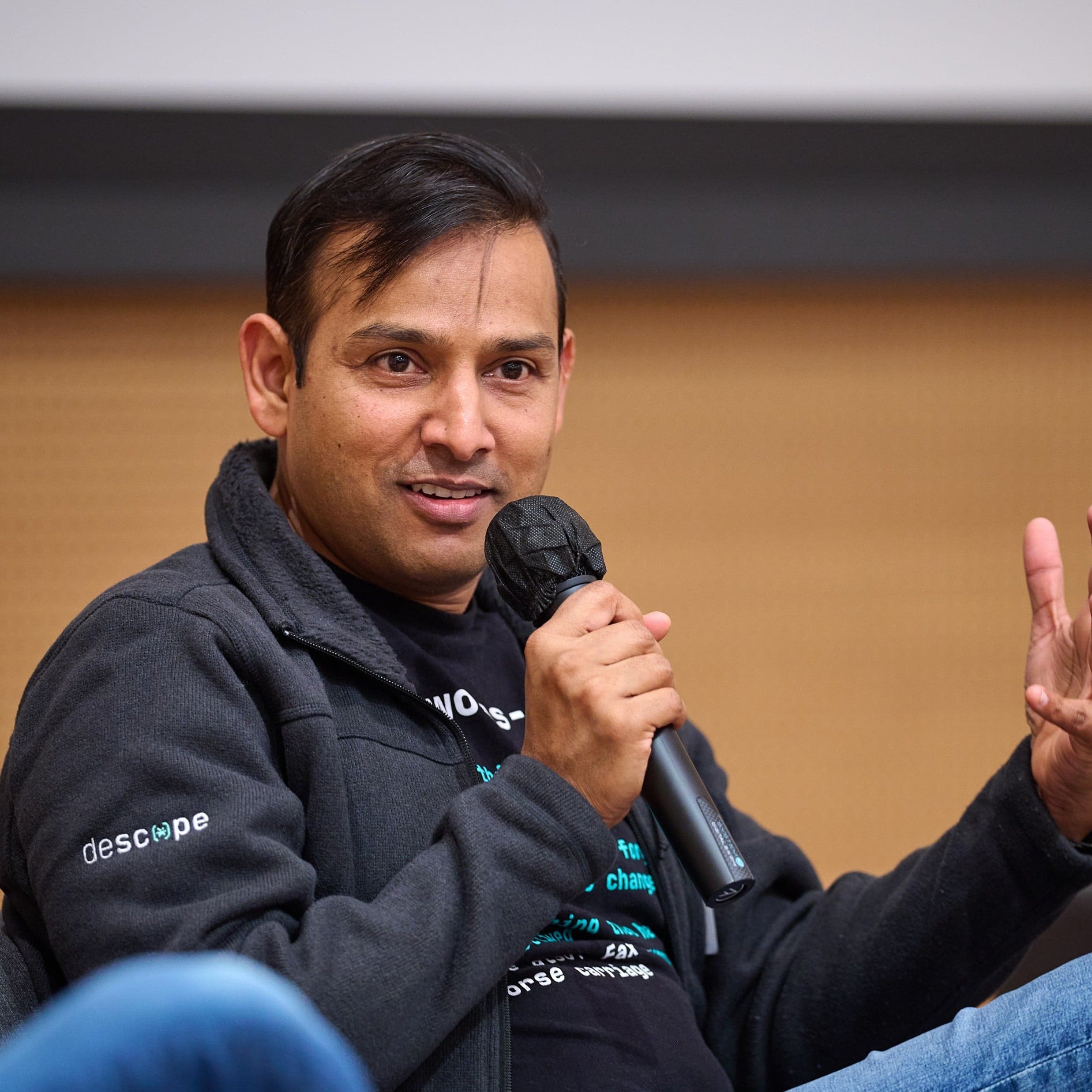 Rishi Headshot 2-min